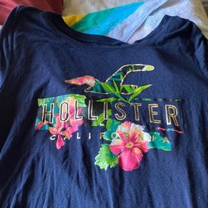 Holister t-shirt